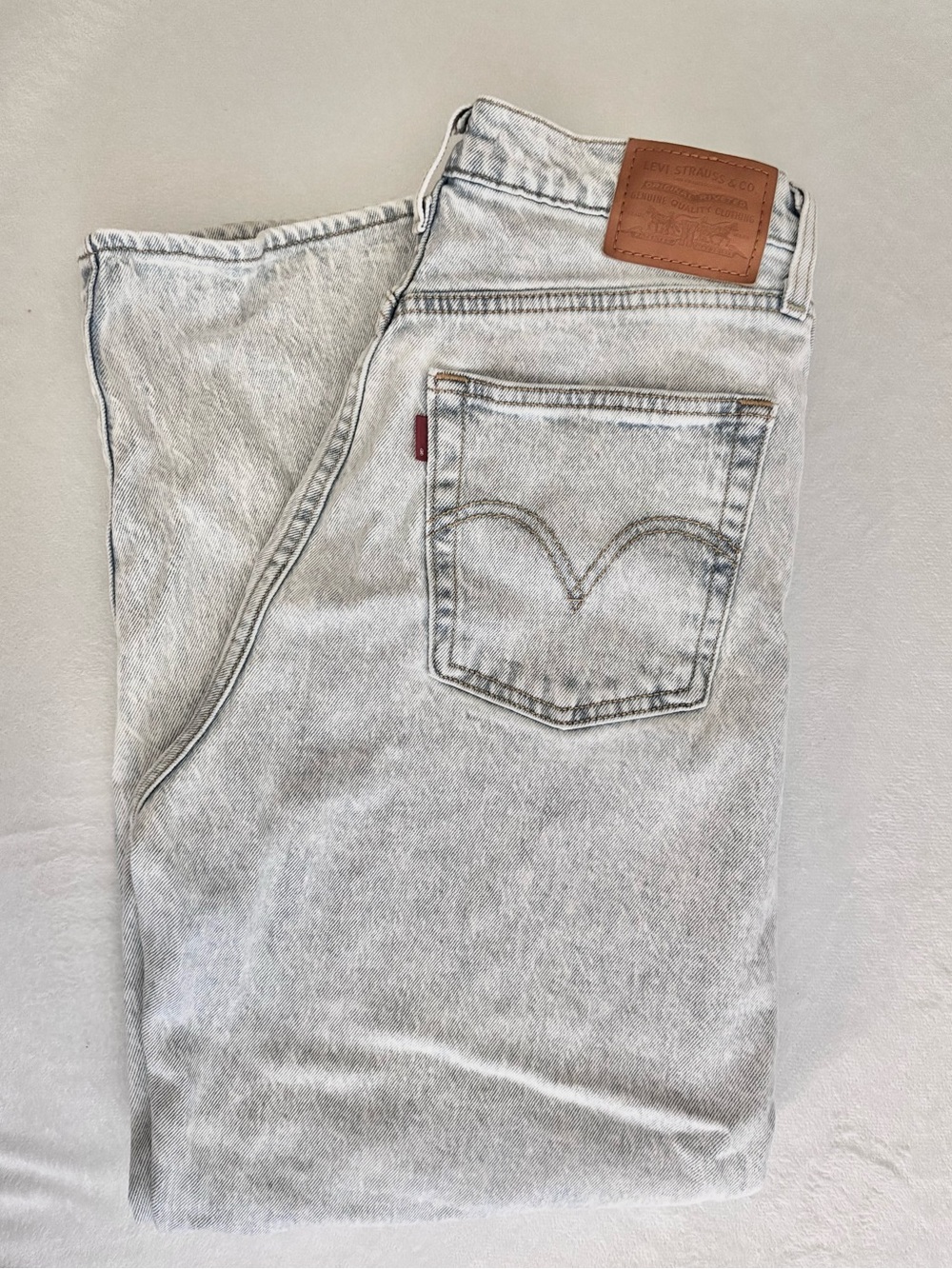 Levi's Women’s Ribcage Straight Ankle Jeans 28
